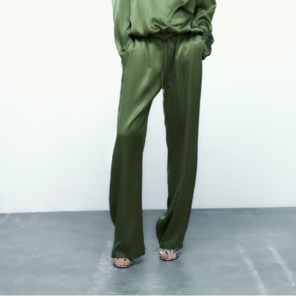 Zara Flowy Satin Pants M